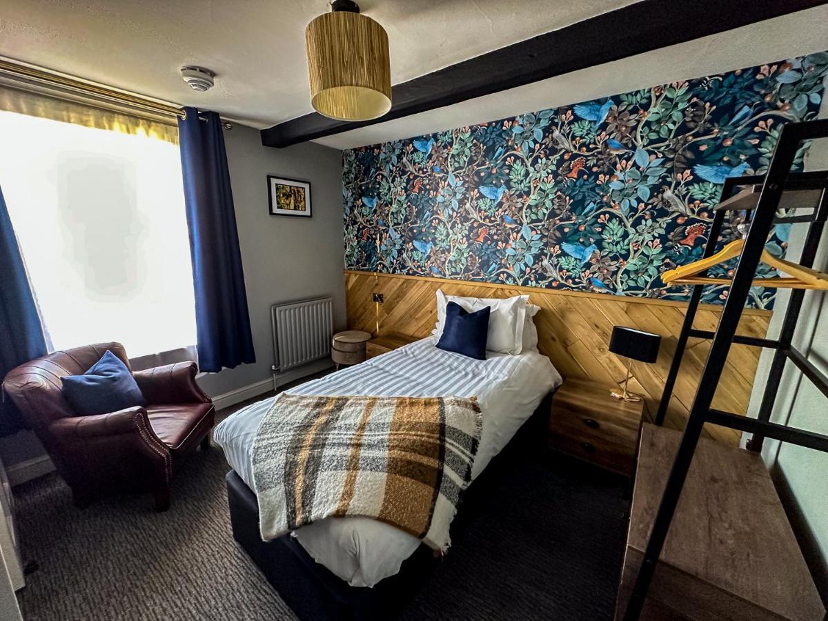 The Old Mill 3* Salisbury